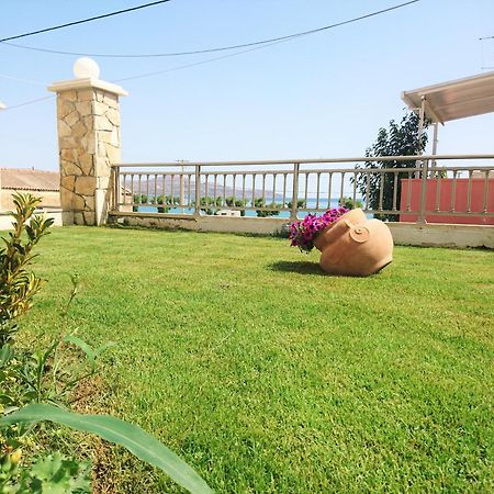 Crown Apartments Καλύβες Εξωτερικό φωτογραφία
