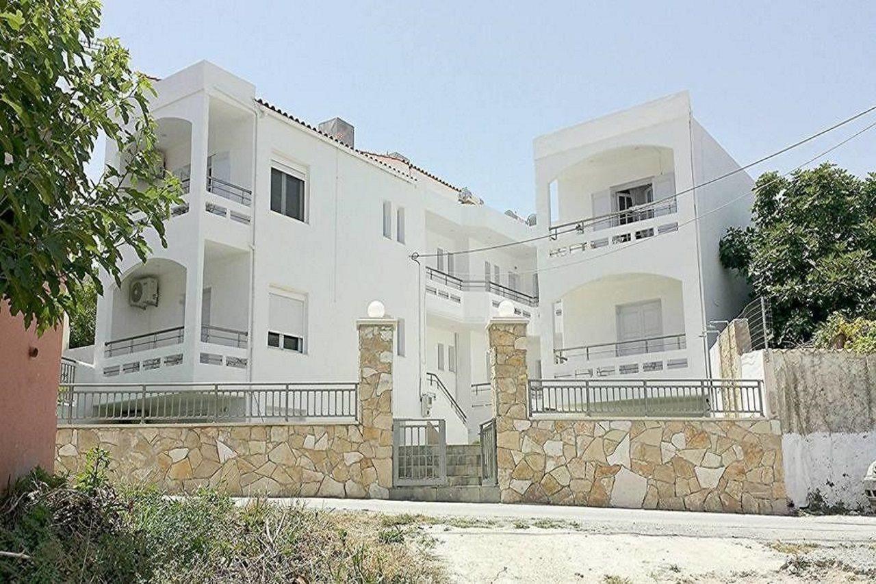 Crown Apartments Καλύβες Εξωτερικό φωτογραφία