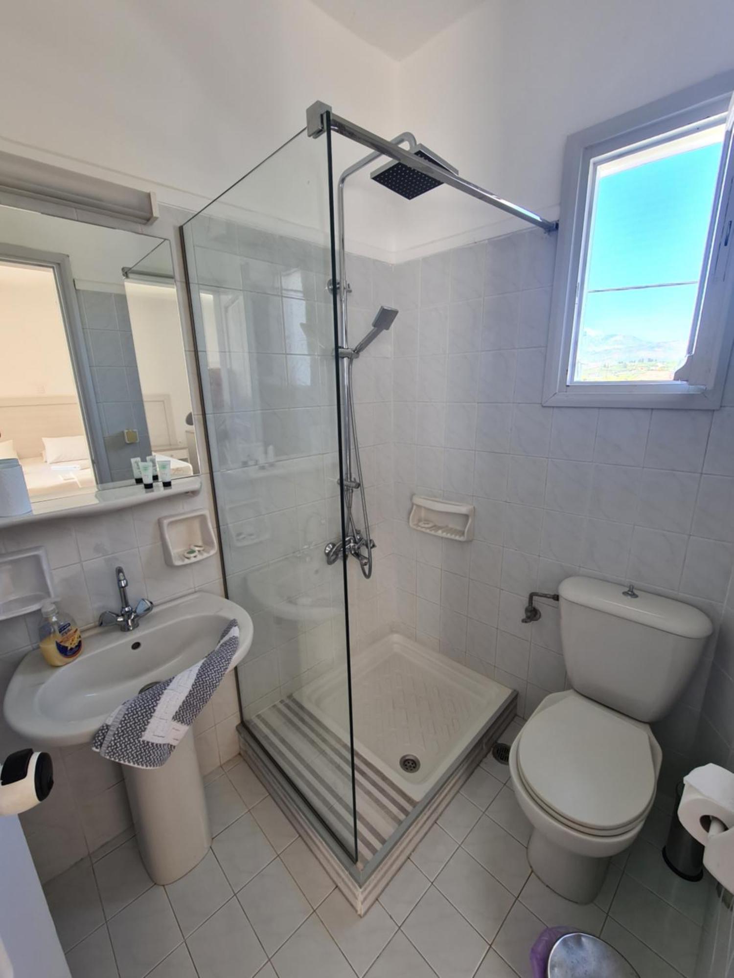 Crown Apartments Καλύβες Εξωτερικό φωτογραφία
