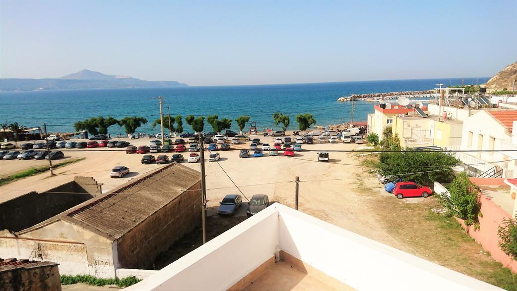 Crown Apartments Καλύβες Εξωτερικό φωτογραφία