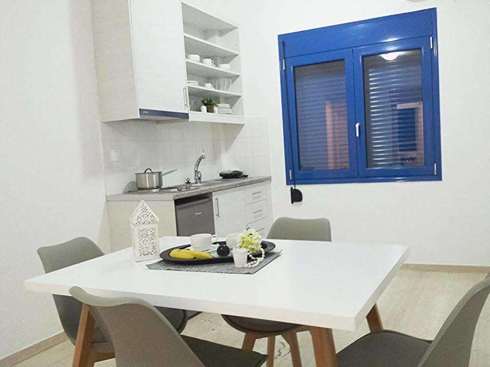 Crown Apartments Καλύβες Εξωτερικό φωτογραφία