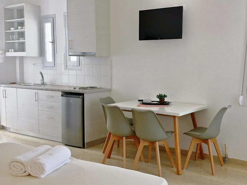 Crown Apartments Καλύβες Εξωτερικό φωτογραφία