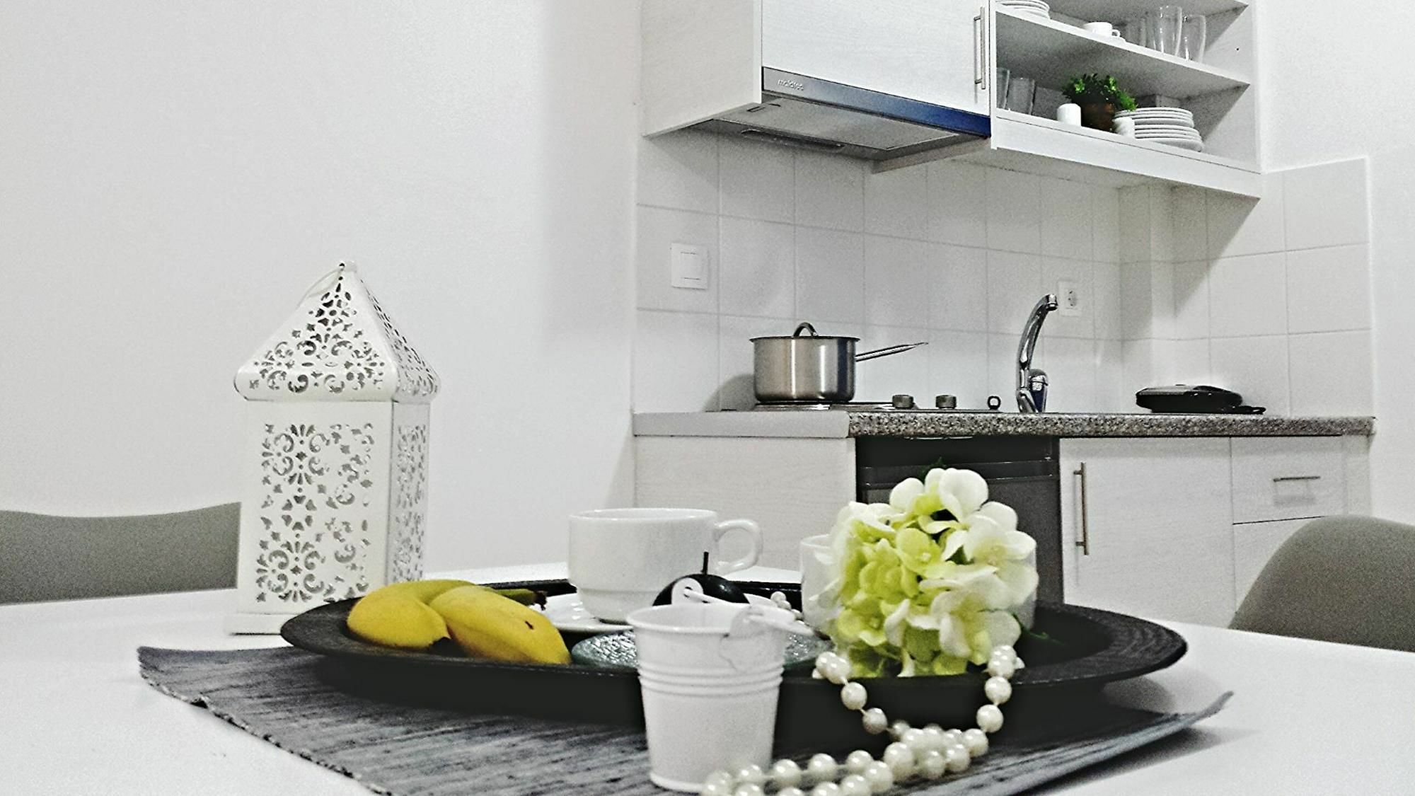 Crown Apartments Καλύβες Εξωτερικό φωτογραφία