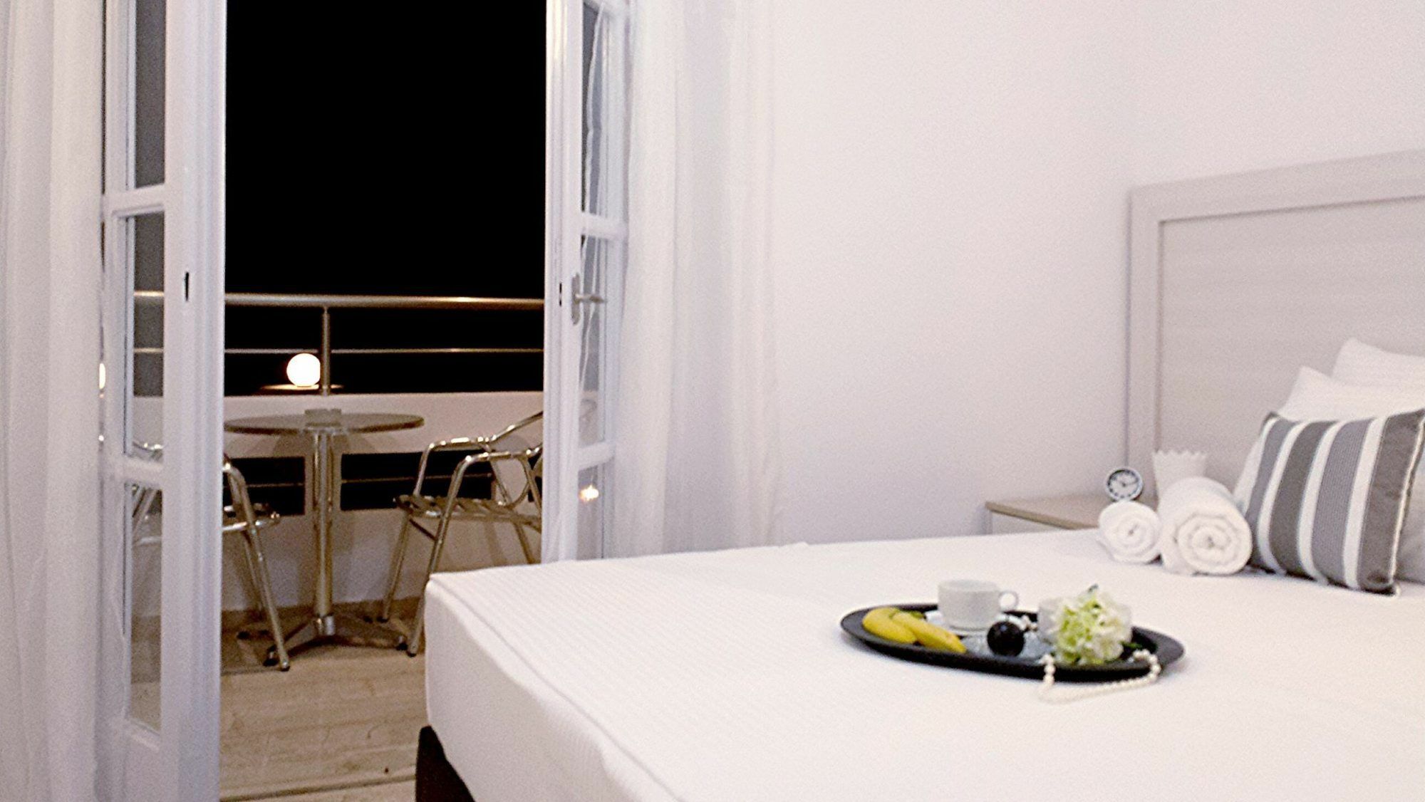Crown Apartments Καλύβες Εξωτερικό φωτογραφία