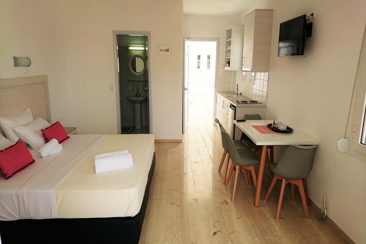 Crown Apartments Καλύβες Εξωτερικό φωτογραφία
